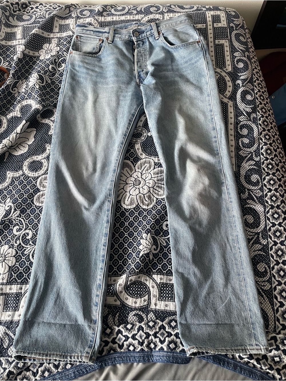 Levi’s premium 501 selvedge jeans light wash 32x32